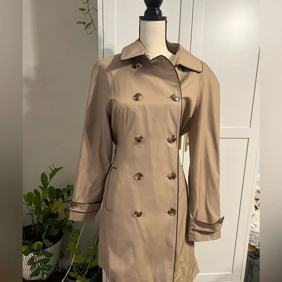 Ralph Lauren Beige Double-Breasted Trench Coat - Picture 5 of 10